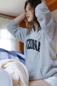 李丽珍不扣钮的女孩